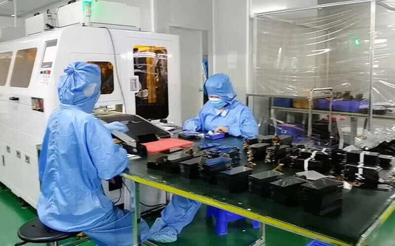 LCD manufacturing workshop producing high-quality phone screens